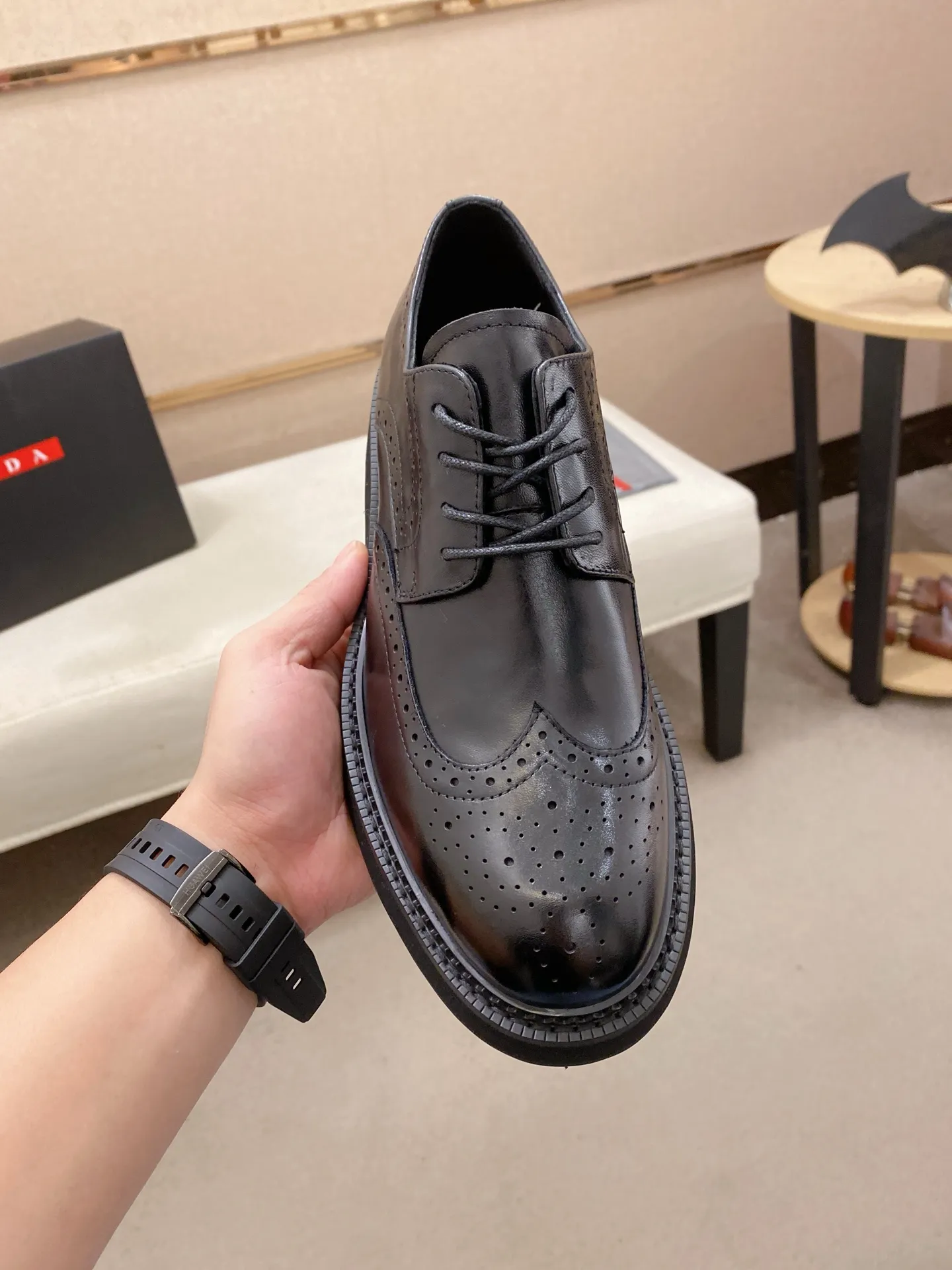 Factory price 720💰 🍁🍁High version High-quality new PRADA (Prada) counters are launched simultaneously, new men's shoes, 😘fabrics are selected from imported lacquered first-layer cowhide, and imported cowhide lining. 👍🏿 High-end ☄️ air-cushion molded anti-slip rubber outsole, exquisite lines, simple and elegant, comfortable and high-end for leisure travel. Code number: 38 to 45